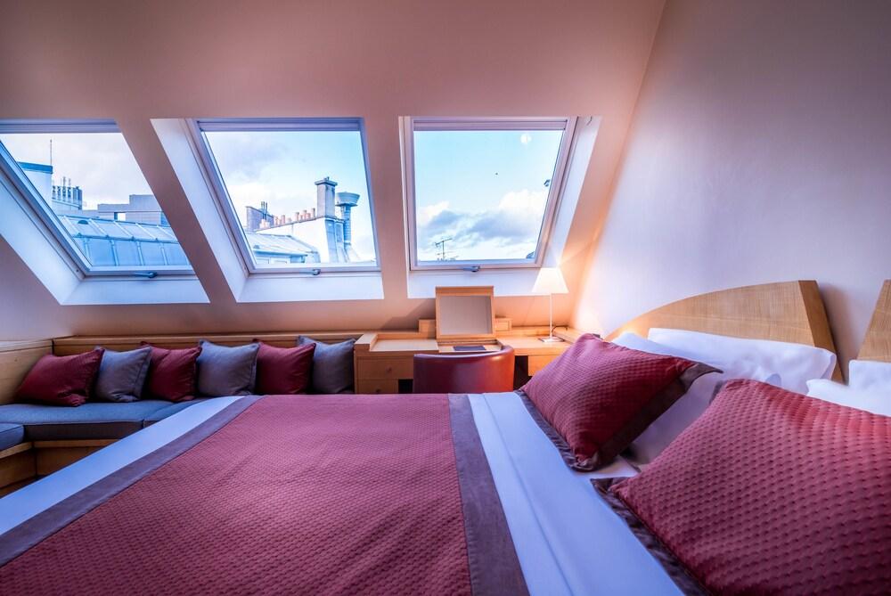 Le Pergolese Champs Elysees 4* Paris