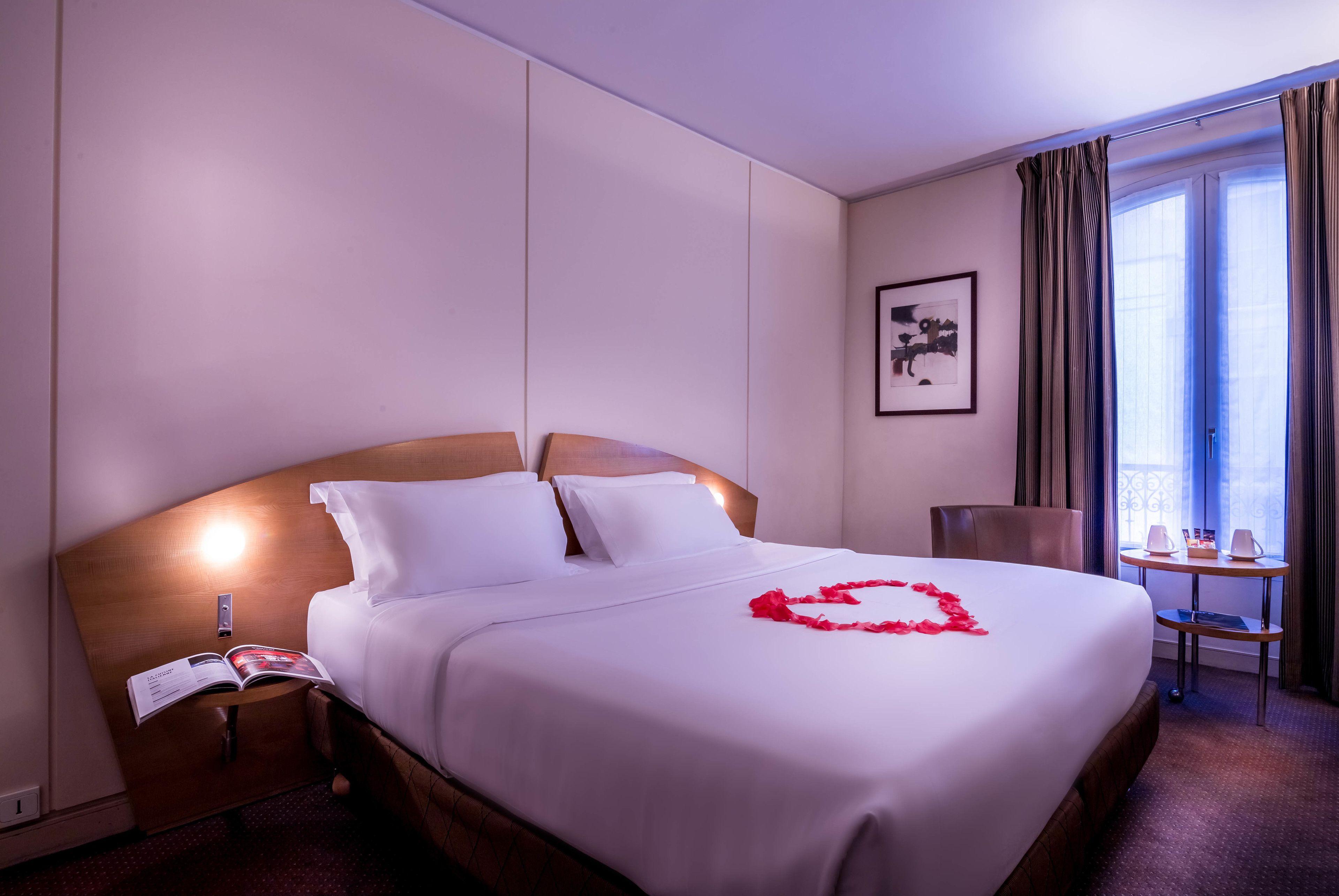 Le Pergolese Champs Elysees Hotel 4*