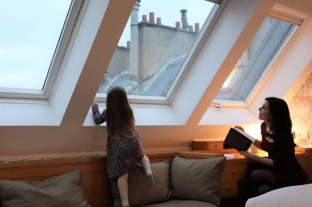 Hotel Le Pergolese Champs Elysees 4*