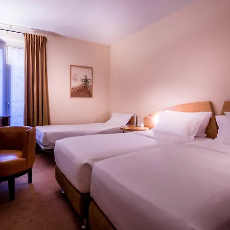 Hotel Le Pergolese Champs Elysees 4*